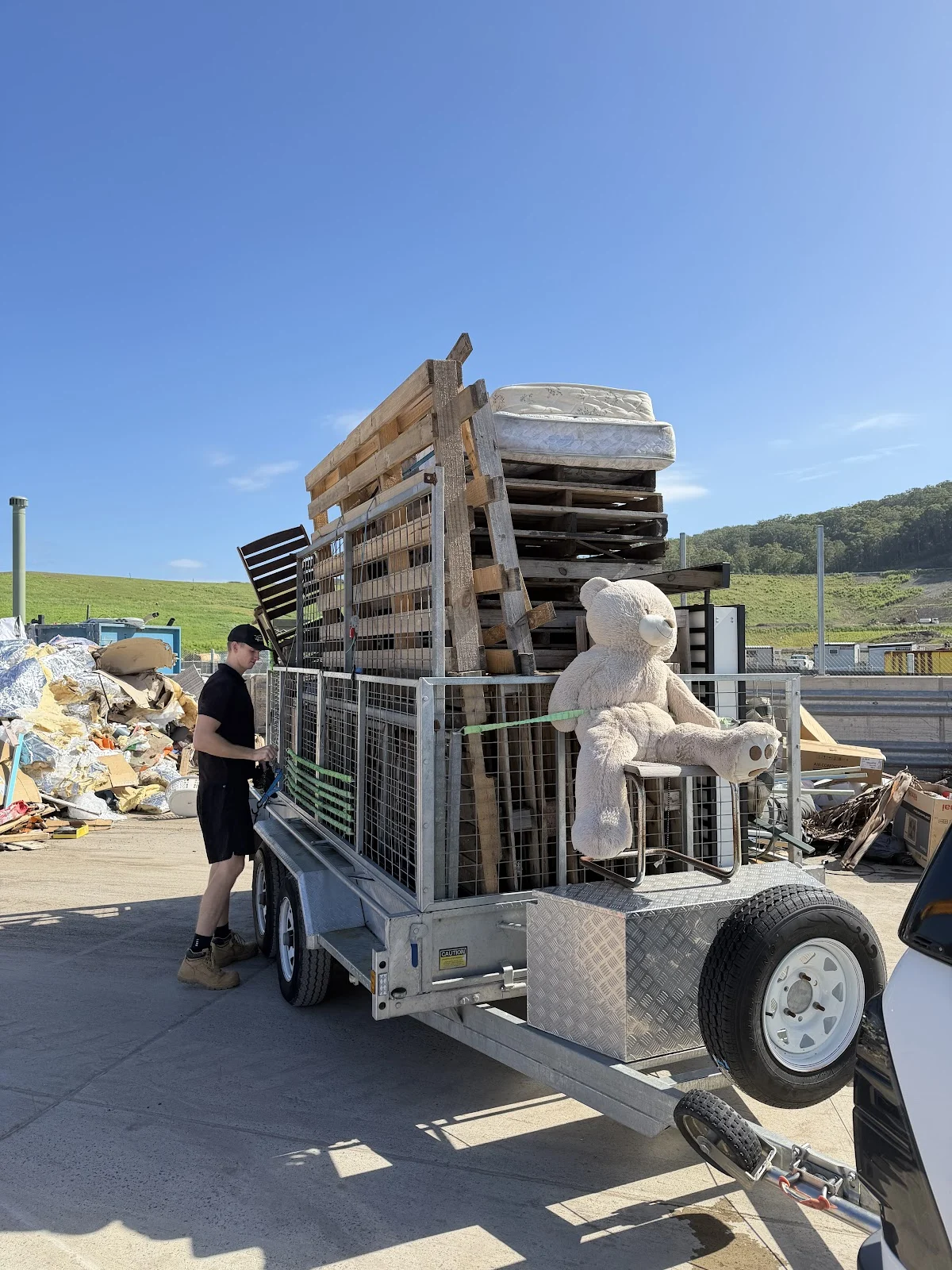 Junk Away Rubbish Removal Sunshine Coast - 3